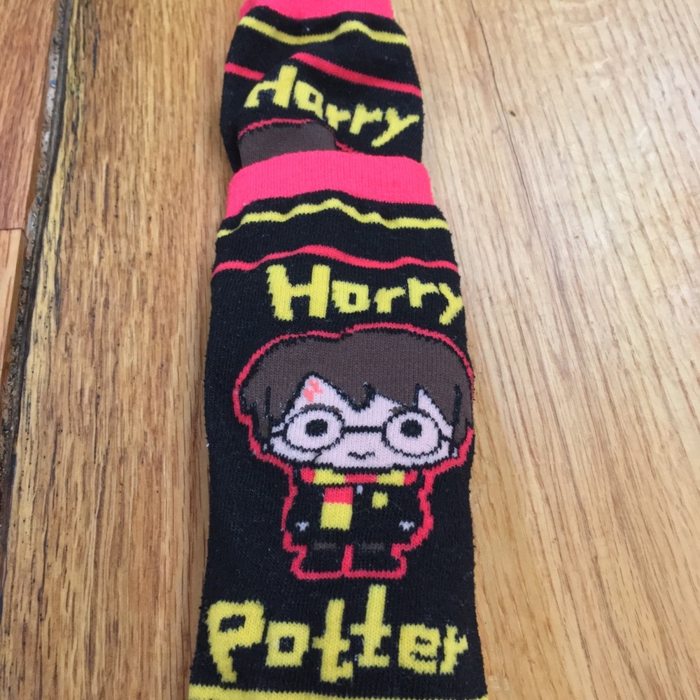 2 PAIRS: HARRY POTTER Socks!